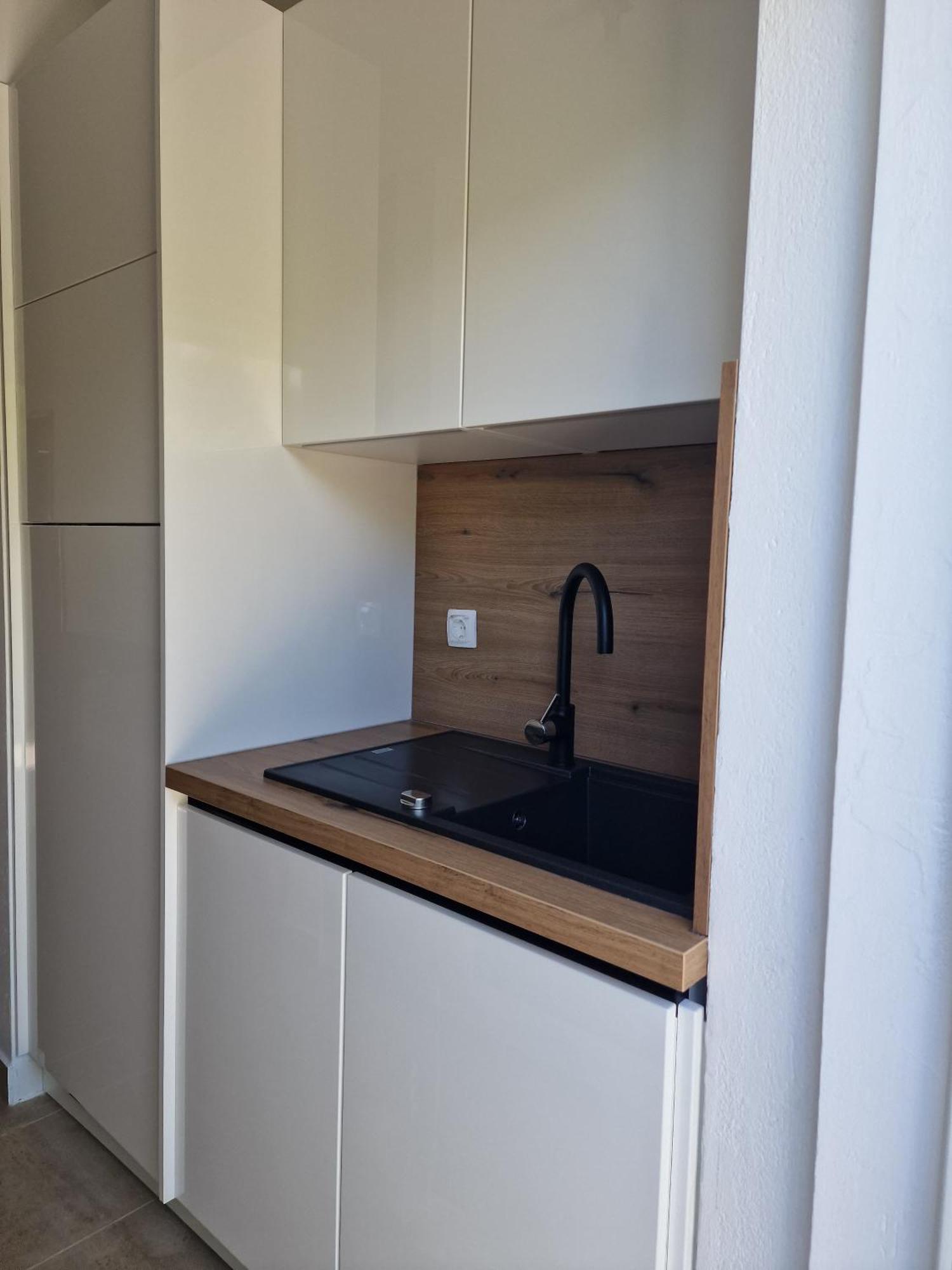 Apartment Komin Pakoštane